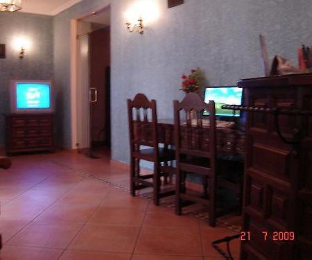 Hostal Cruz Verde Navalcarnero Exterior photo